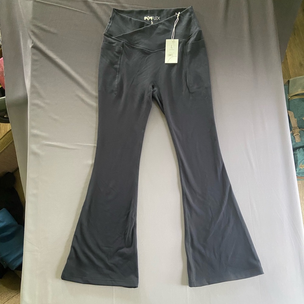 Popflex Navy Flare leggings